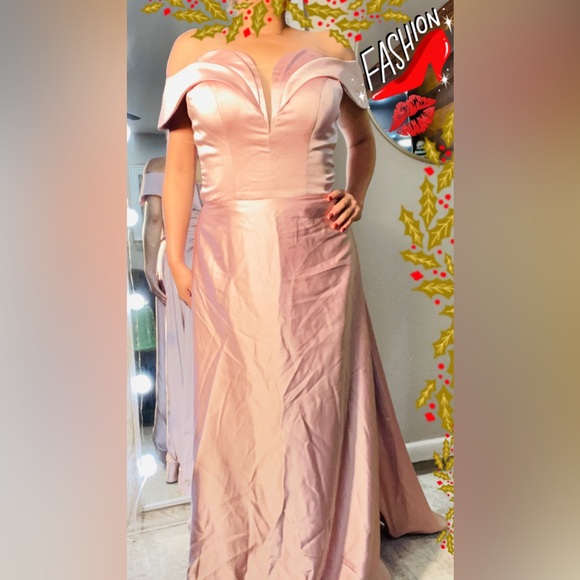 Beautiful woman’s dress, good condition for wedding, prom, cocktail! - Picture 3 of 6